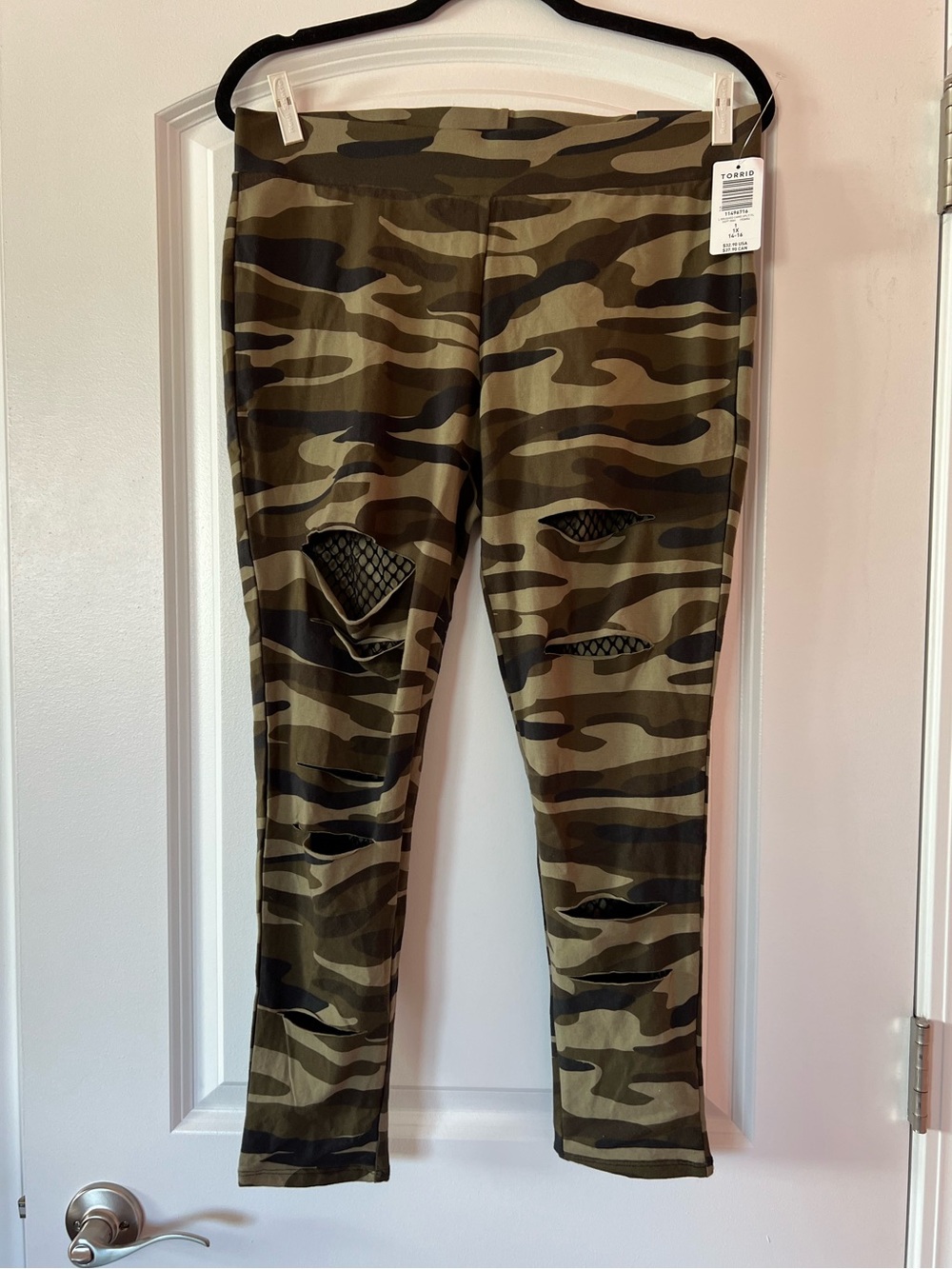 NWT TORRID Camouflage capris with Distressed Mesh Accents - Olive Camo
